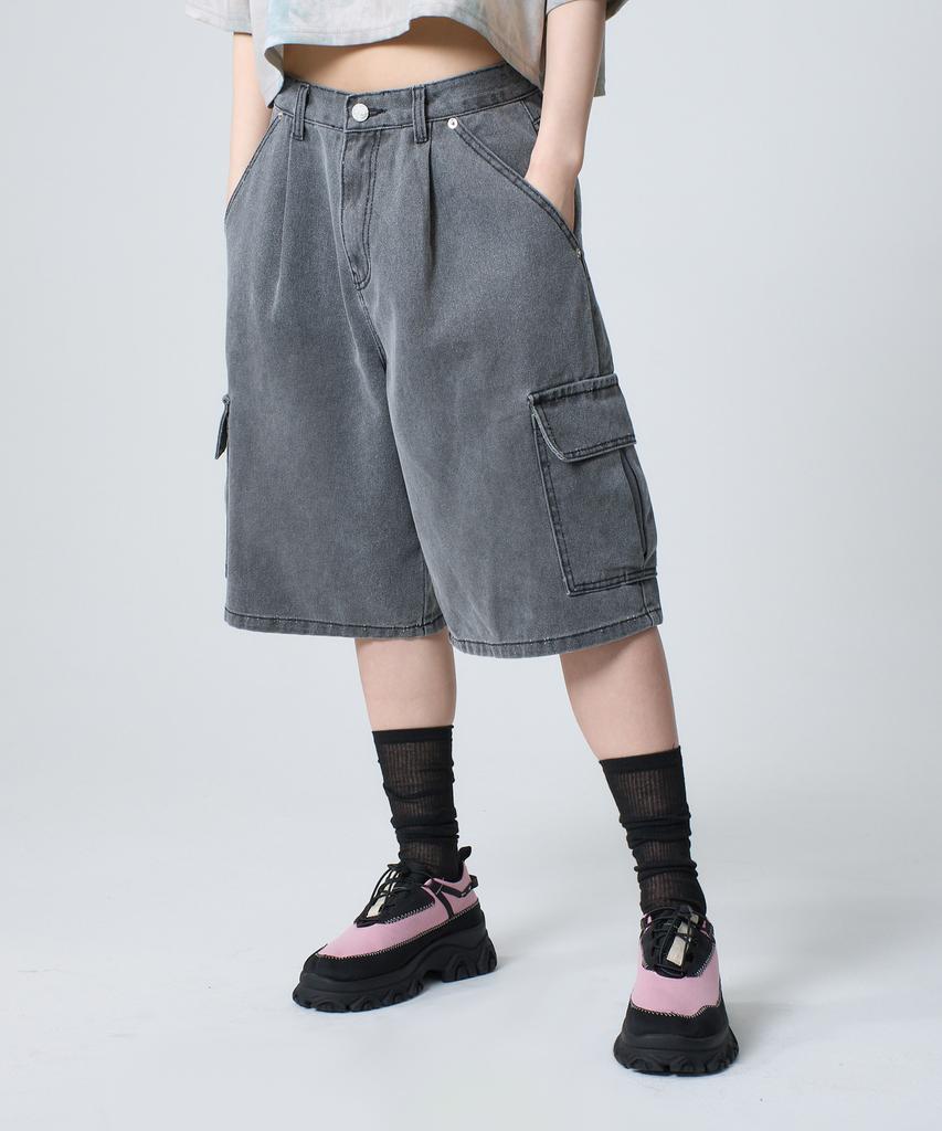 UNKNOWN PLANET Bermuda Wide One-Pleat Washed Cargo Shorts Vintage Grey
