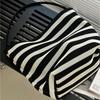 Black and white striped bucket bag women's large-capacity large bag leisure vacation beach bag versatile portable shoulder tote bag