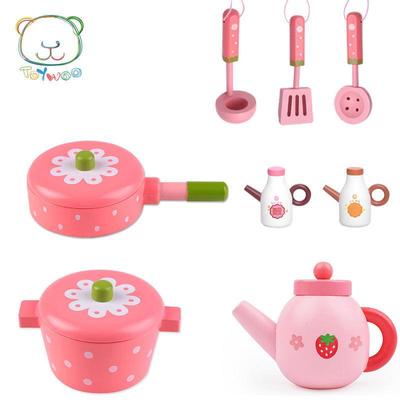 Yiwang Wooden Play Kitchen Toy Set Includes a Frying Pan and Hot Pot for Qieqi Le Cooking Fun.