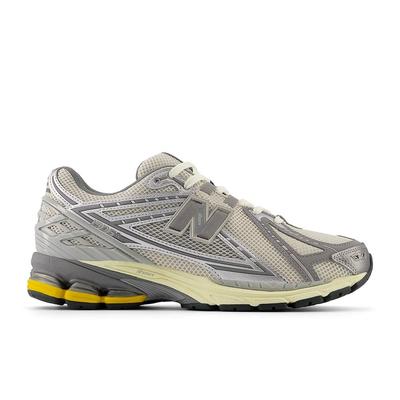 Sports Shoes New Balance Grey/Beige 1906R