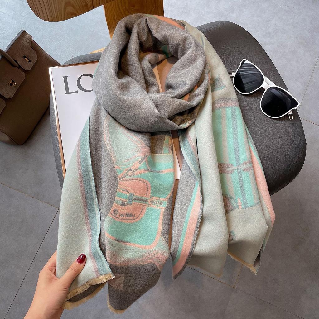 Warm Scarf Imitation Cashmere Women Thickened Decorative Shawl Retro Horse Fringed Blanket Silk Scarf Retro Style