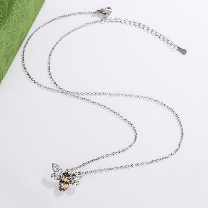 Fashionable Temperament Diamond Creative Little Bee Shaped 925 Sterling Silver Cute Personalized Necklaces XL065