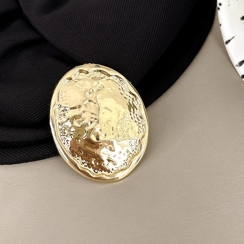 

Tin Foil Texture Oval Love Metal Mobile Phone Airbag Bracket Paste Creative Lazy Watching Drama Desktop Bracket