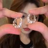 Minimalist and elegant, light luxury, high-end geometric earrings for women, popular vintage style ear accessories