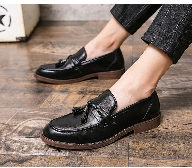 Pointed Casual Shoes for Men Fringed Slip-on Men's Shoes Beef Soles Bean Boat Fashion Luxury Designer Shoes Man