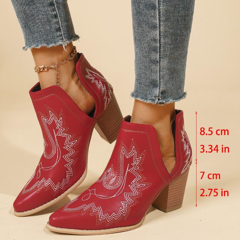 

Autumn and winter new large size pointed Martin boots thick heel embroidered western cowboy boots 43