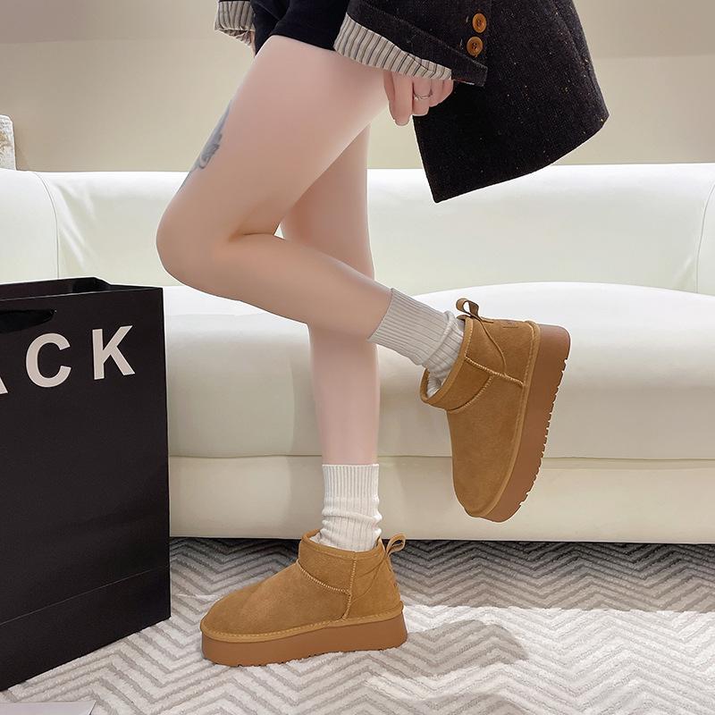 Women's thick bottom short tube fashion winter lightweight warm anti cold snow boots non-slip casual sneakers cotton boots