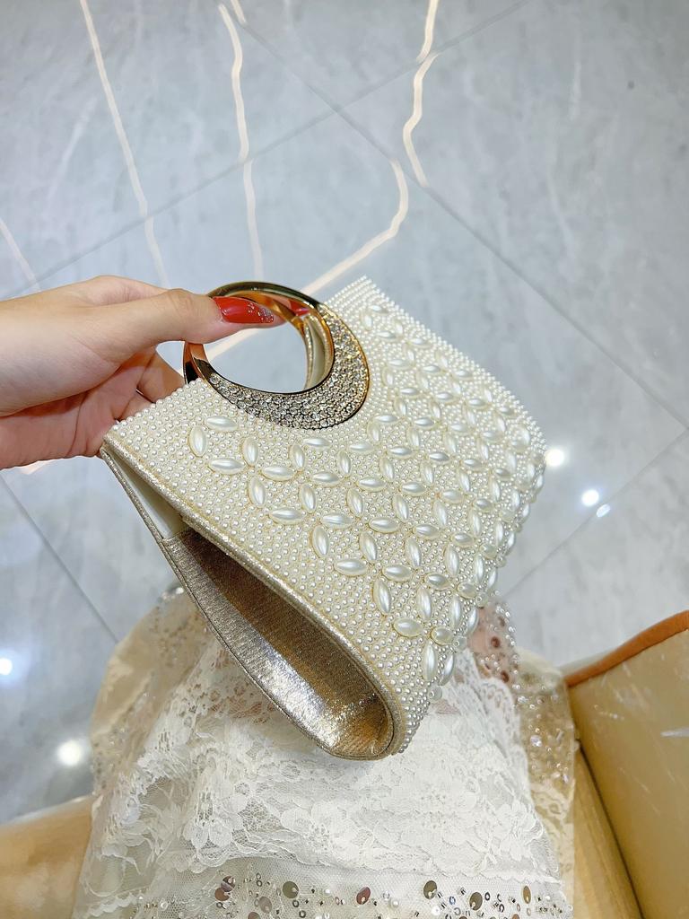 2025New Glamorous Fashion Design Pearl Inlay Wedding Handbag Lady Shiny Chain Shoulder Bag Crossbody Bag Evening Bag Party Purse