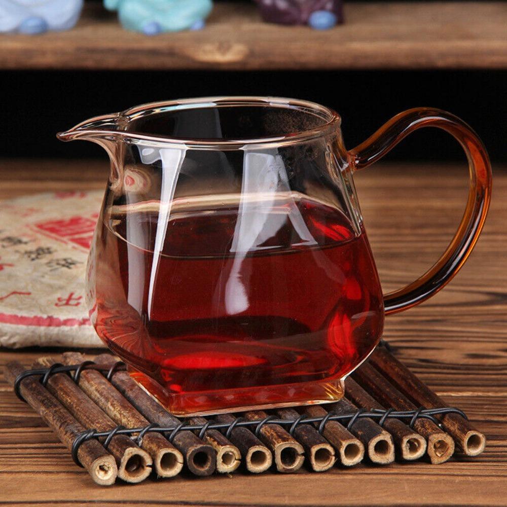 357g 2006 Yiwu Alter Baum Pu-erh Tee Reifer Kuchen Marke Chunhai Kaisertee