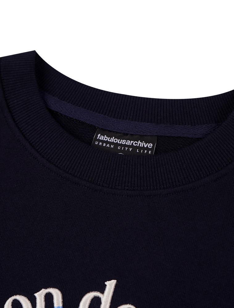 LA MAISON STUDIO Women'S Crop Circle Logo Embossed Le Lis Heavy Terry Sweatshirt Navy Cream (Fcd3Ts701W)
