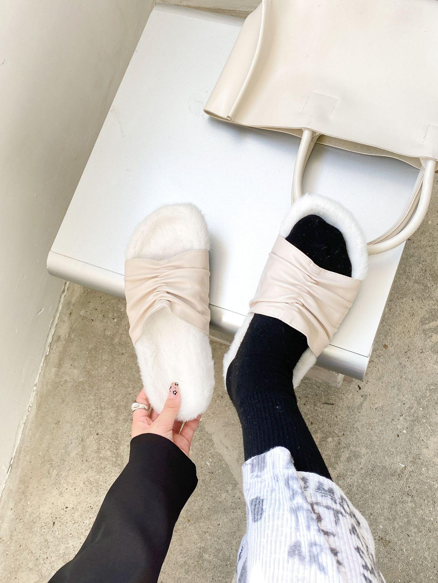 

Знаменитости плиссированные зимние тапочки из искусственной кожи женские теплые плюшевые меховые туфли женские кашемировые шлепанцы женские флисовые пантуфли 5 бежевый