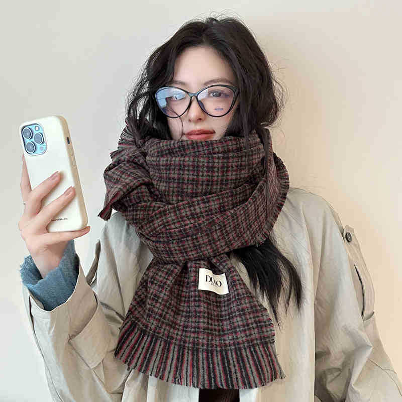 

Японский и корейский небольшой ароматный женский шарф Atmosphere, темперамент, теплая шаль-шарф темно-коричневого