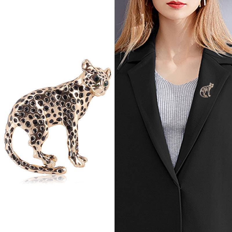 High-End Emaille Leopardenbrosche, Ölgefleckte Leoparden-Korsage Herren- und Damenzubehör Tiernadel