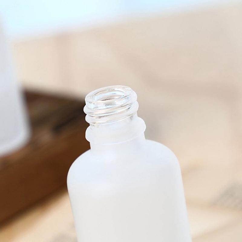 Tomma droppflaskor av glas Ögonpipett Trä Bambu Lock eteriska oljor 5Ml-100Ml
