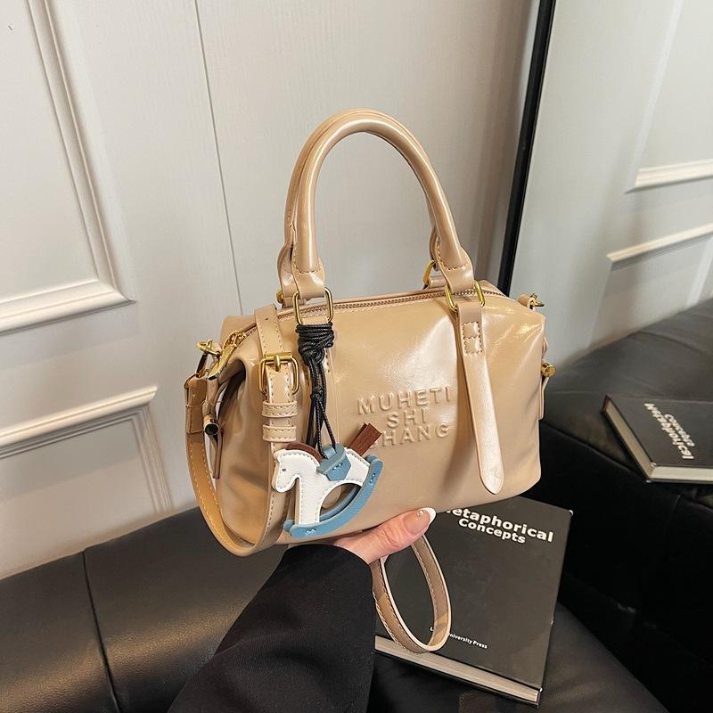 Premium bag women's new retro niche shoulder messenger bag versatile portable pillow bag