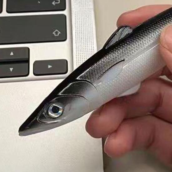 Lustiger Realistischer Gesalzener Fisch Stift Einziehbarer Kugelschreiber Neuheit Schwarzer Gel-Tinte Stift Glattes Schreiben Niedliche Schrullige Schreibwaren für Schüler Büro
