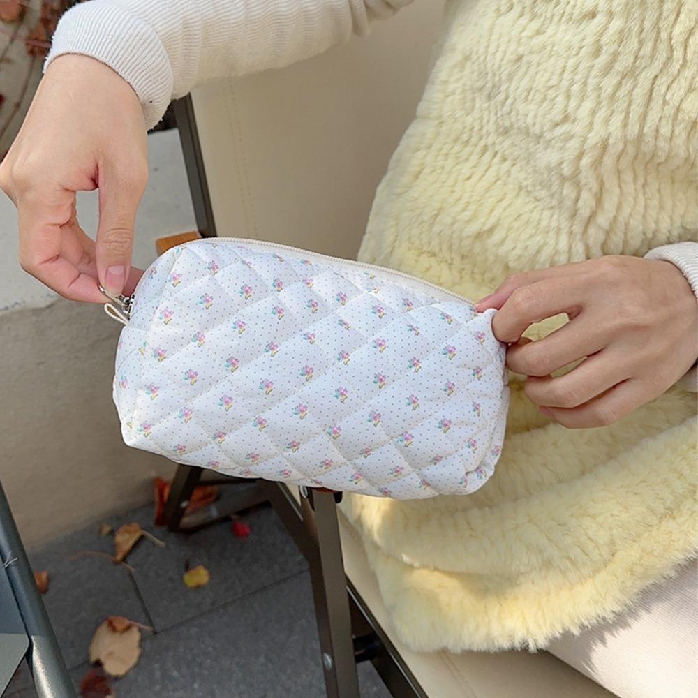 Cute Floral Print Storage Bag Large Capacity Portable Makeup Bag Multifunctional Stationery Organizer Toiletry Handbag for Girls