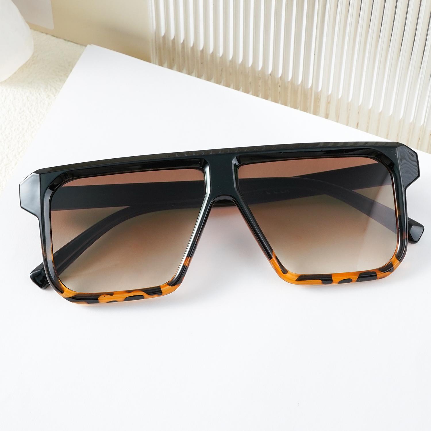 

Vintage-Inspired Stylish Fashionable Sunglasses Vintage Retro Square Frame PC Eyeglasses for Women Men Office Wear Accessories