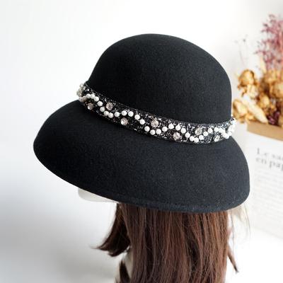 Schwarzer Retro-Perlen-Strasskleiner Duft-Hepburn-Woll-Beckenhut Damen Herbst und Winter Französisch Elegant Society-Dame Fischer-Zylinderhut
