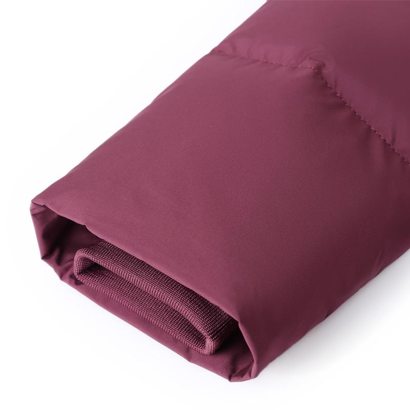 Nadměrná velikost XL-6XL Dámská krátká prošívaná bunda středního věku Zimní svrchní oděv s kapucí Elegantní výšivka Hřejivé péřové kabáty