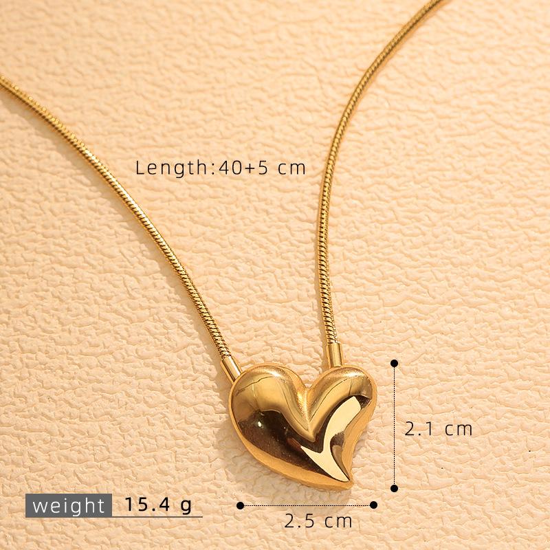 Glossy Heart Necklace - Women's Fashion, European & American Style, Non-Fading Vacuum Electroplated Clavicle & Sweater Chain.