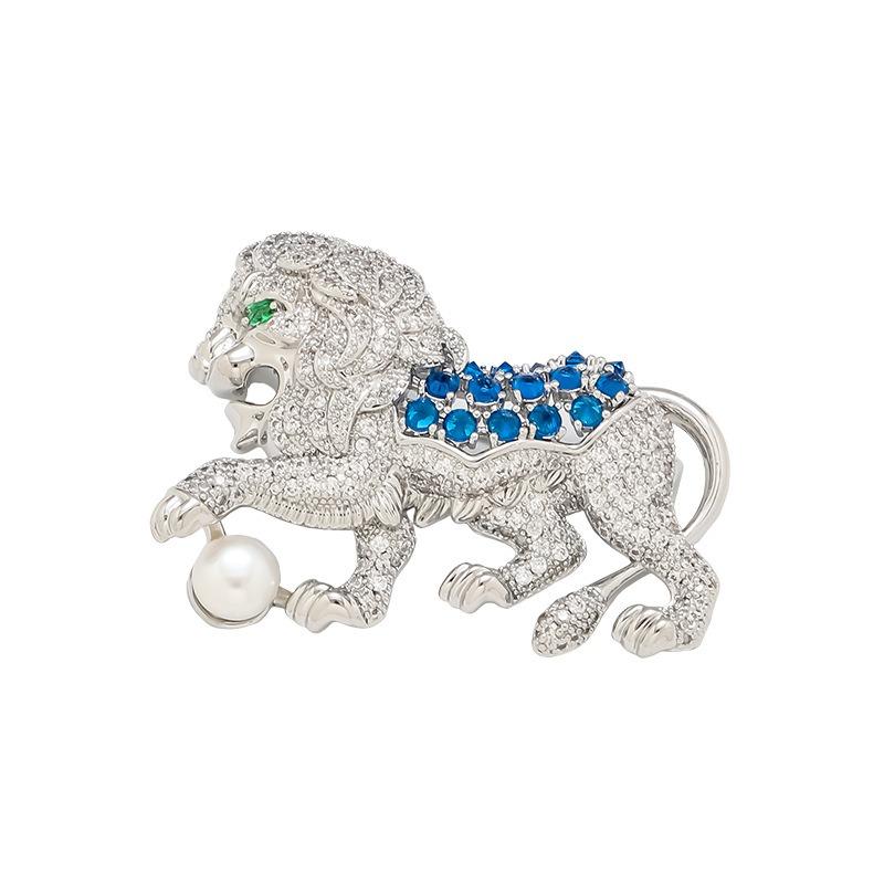 Full Diamond Lion Brooch, Exquisite Luxury, Niche and Creative Brooch, Suit, Animal Brooch