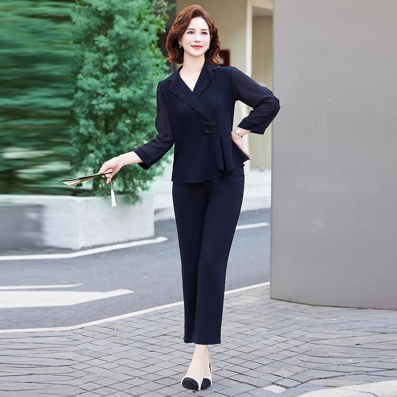 2026 Elegant Spring Suit: Stylish Two-Piece Set for Middle-Aged and Elderly Women