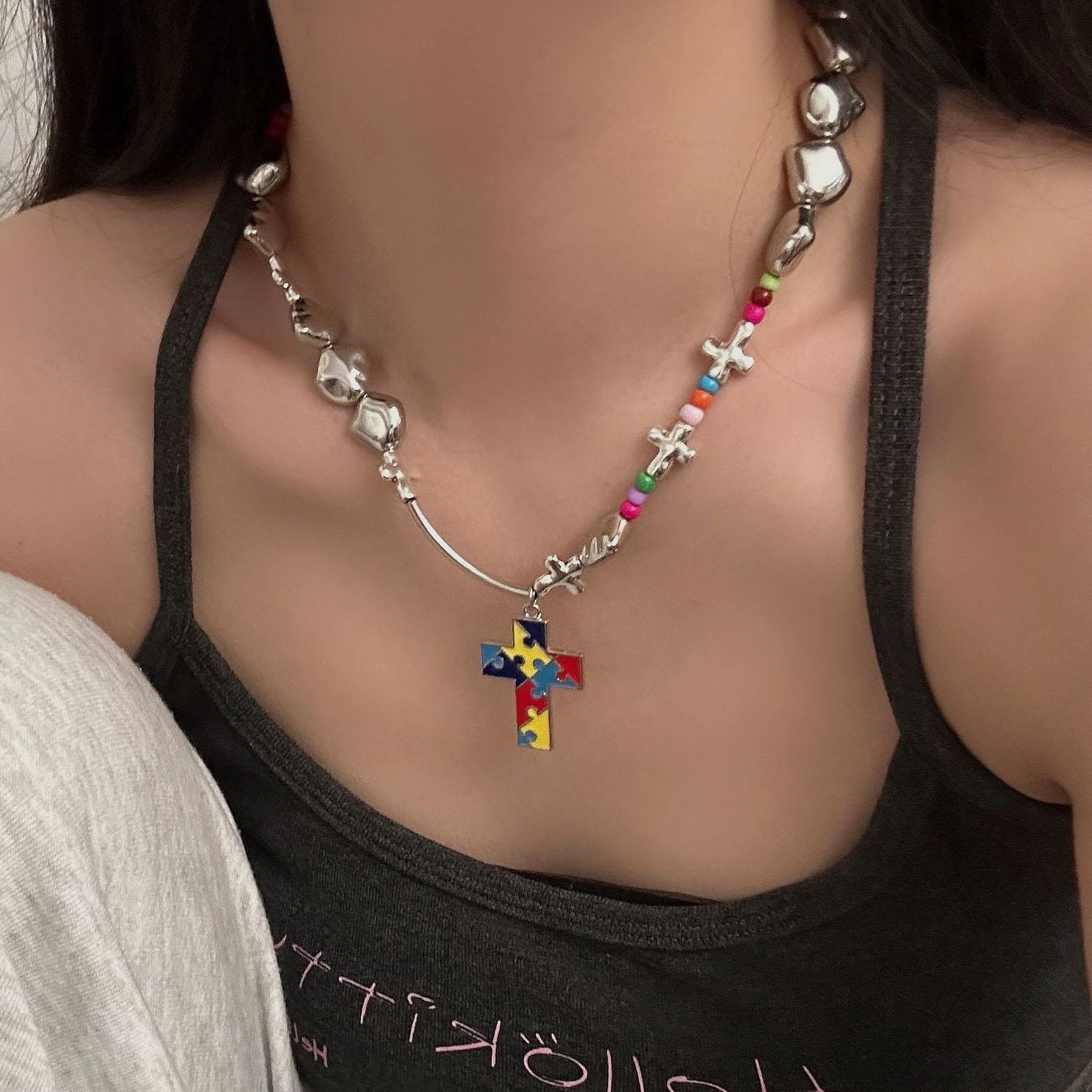 

Graffiti Puzzle Love Cross Pendant Necklace Unique Design Irregular Geometric Beaded Choker for Women Men Trendy Y2K Accessories