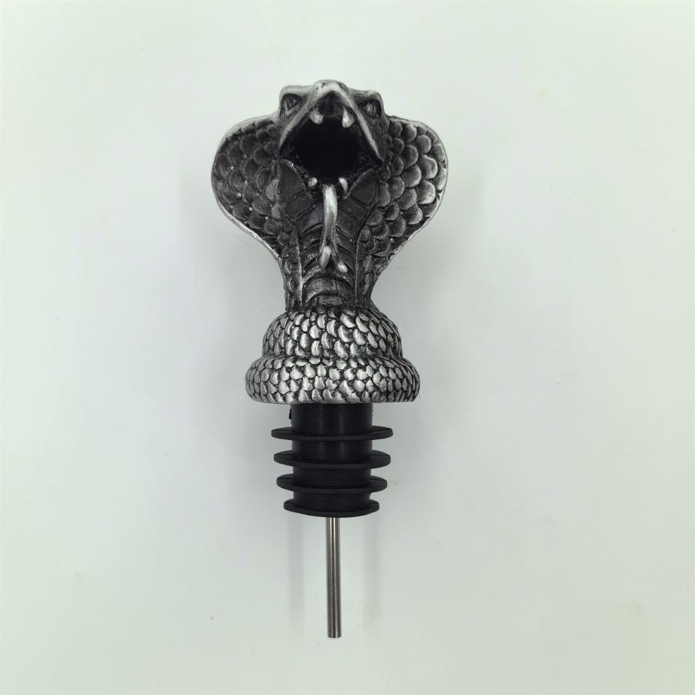 Zinc Alloy Wine Pourer Ornament Wine Aerators Unique Snake Bottle Stoppers  for Kitchen Accessories