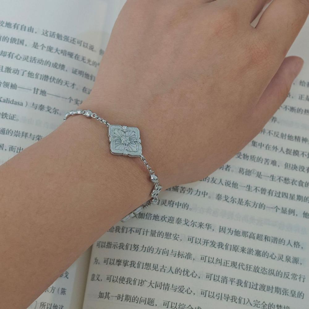 Four-leaf Clover Bracelet for Women Natural White Mother-of-pearl Three-flower Bracelet Accessible Luxuryclassy Bracelet