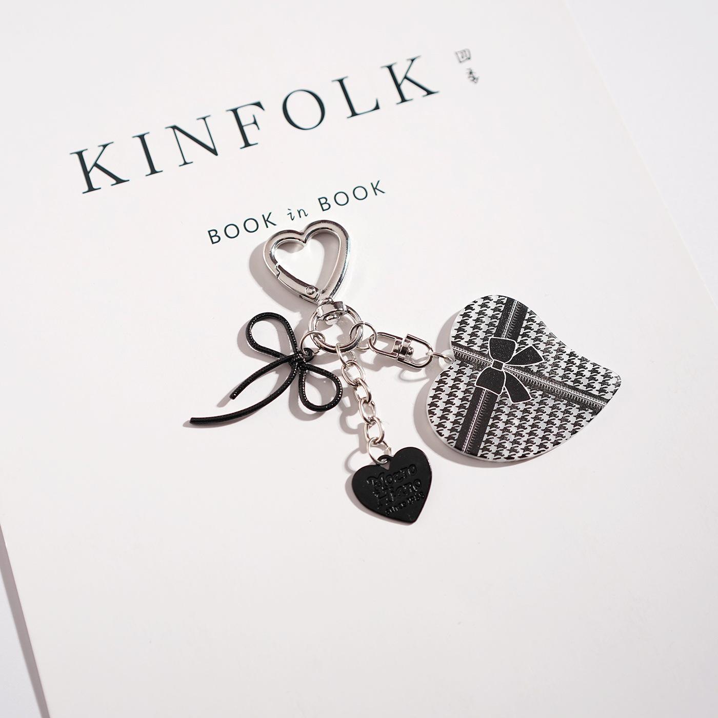 Adorable Cartoon Heart Plaid Keychain & Bag Charm