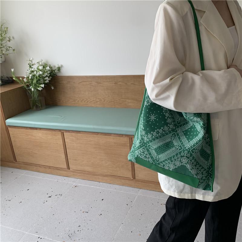 Women's New Fashion Korean Edition Women's Bag Single Shoulder Casual Cashew Flower Bag Single Shoulder Bag Totem Printed Casual Women's Bag