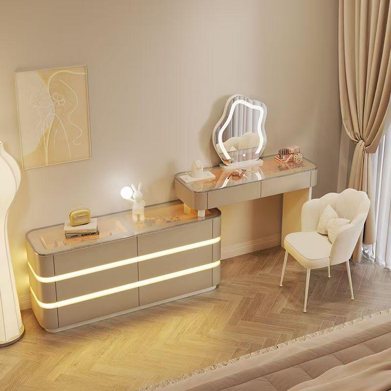 Elegant Solid Wood Vanity Table with Integrated Mirror and Drawers for Bedroom