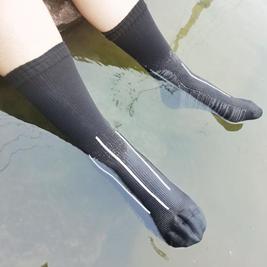 1 Pair Waterproof Socks Elastic Breathable Mid-Tube Soft Socks Foot Protection Windproof