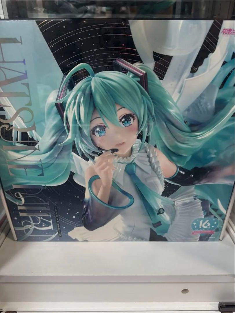 

[USED] Hatsune Miku Happy 16th Birthday Ver. 1/7