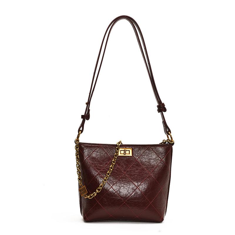 

Autumn and winter high-end bucket bag, small fragrant wind rhombus chain, messenger bag, European and American retro small bag, women s texture bag. красный