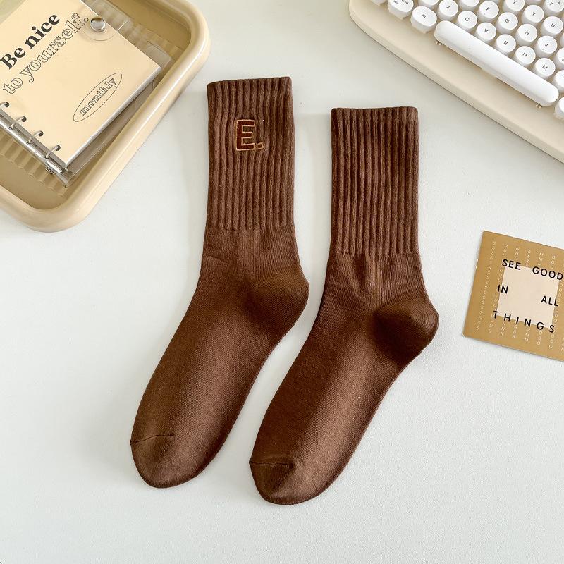 Ladies Spring and Autumn New Style Embroidered Letter Athletic Socks
