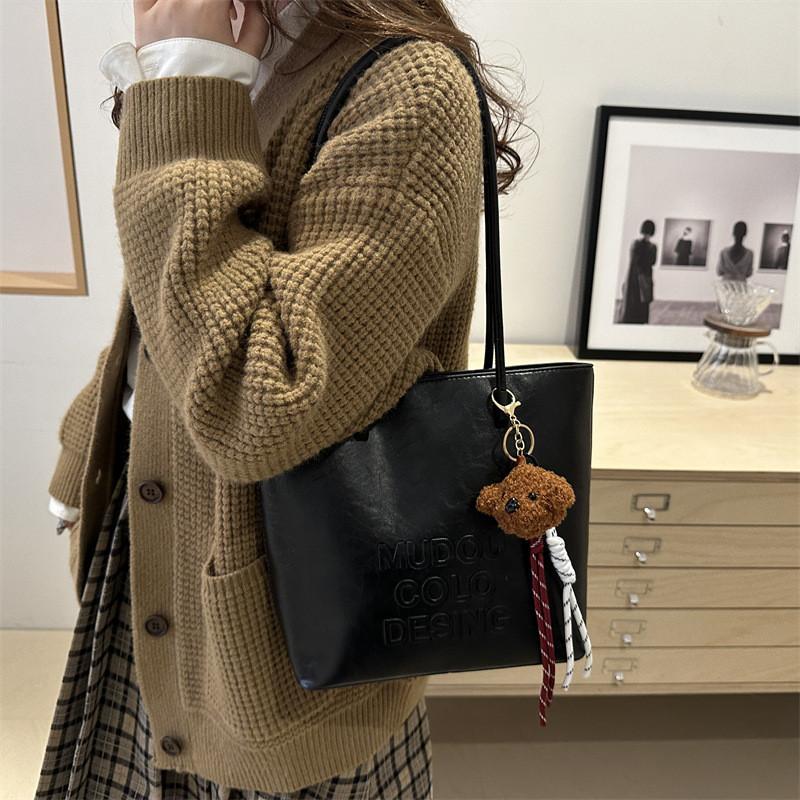 Fashionable Chic Tote Bag For Women In Black And Brown Ideal For Casual Outings