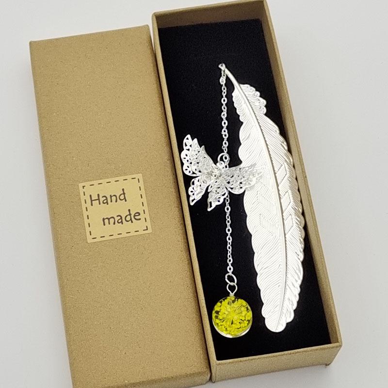 Popular Chinese Metal Feather Bookmark with Dried Flower and Butterfly Design - Perfect Teacher's Day Gift