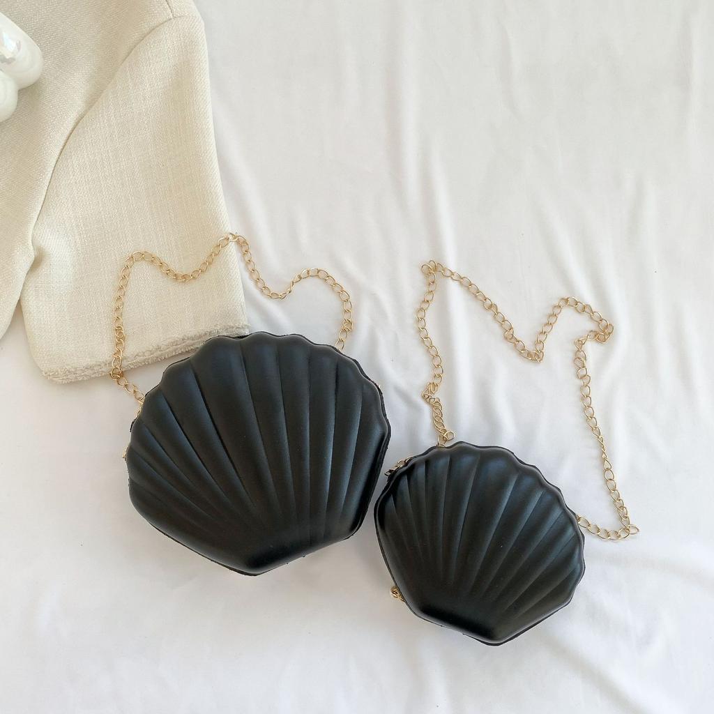 2025 New Spring Trend Chain Shoulder Messenger Bag Women's Foreign Style Striped Shell Bag Simple Casual Bag Women