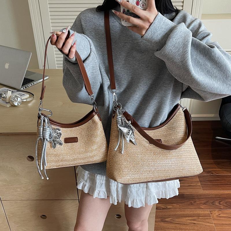 Straw Bag Women's 2025 Summer New Trendy Seaside Vacation Beach Woven Shoulder Messenger Bag Commuter Tote Bag
