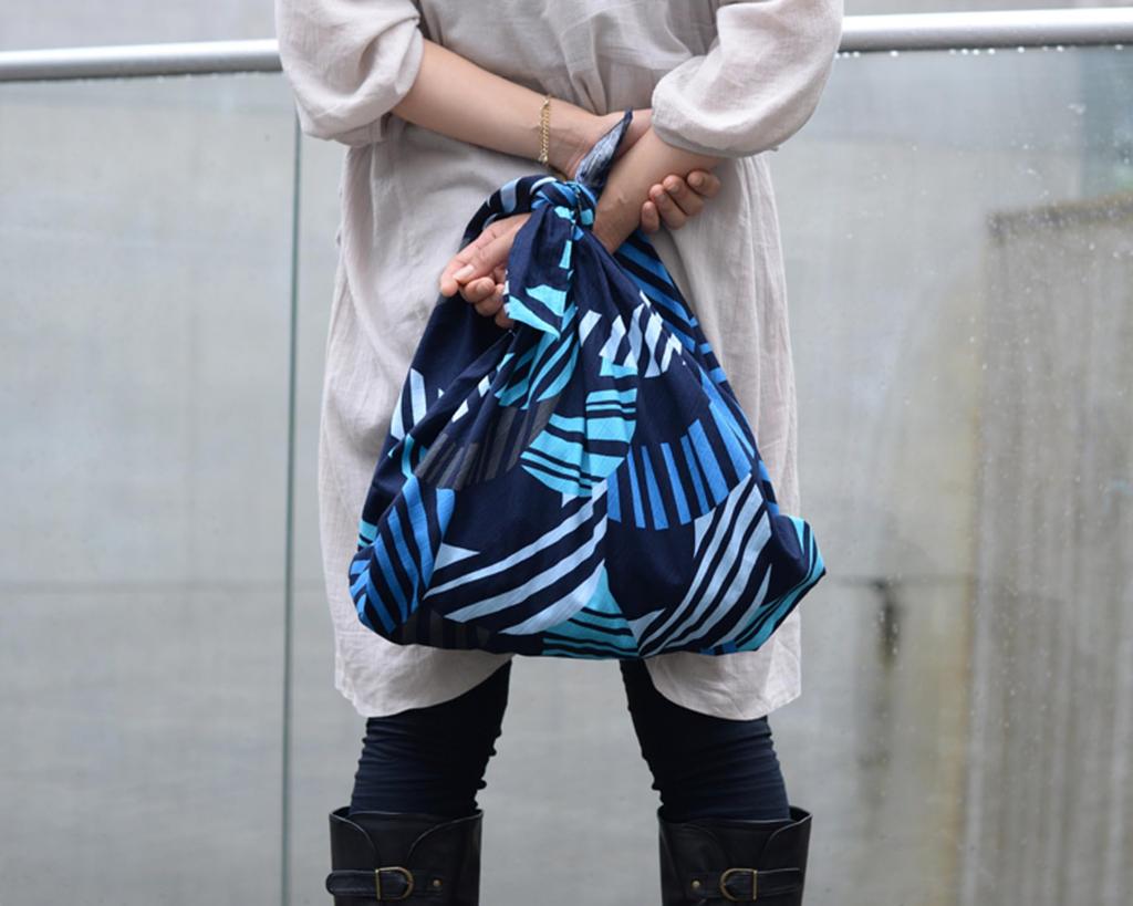 Large Cotton Furoshiki Approximately 90cm Made In Japan At a Kyoto Dye Factory Seigaiha Cloth, Wide, (Blue Pattern)