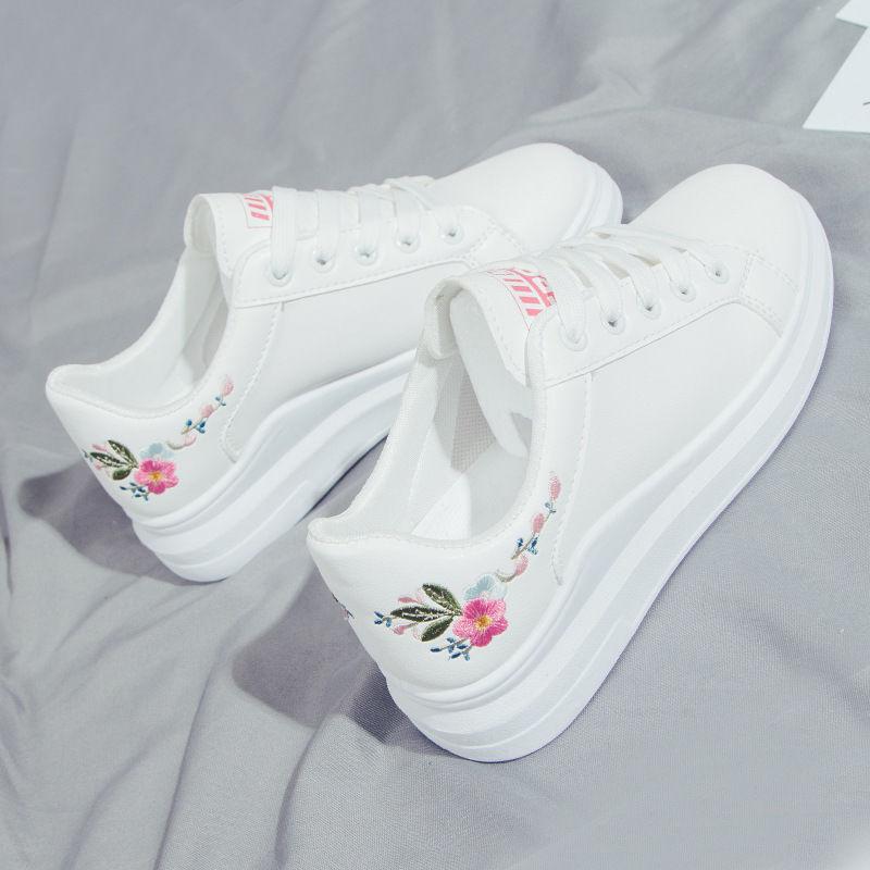 2025 spring and summer new running shoes ins trendy women's shoes versatile female students casual sports shoes fashion street shoes