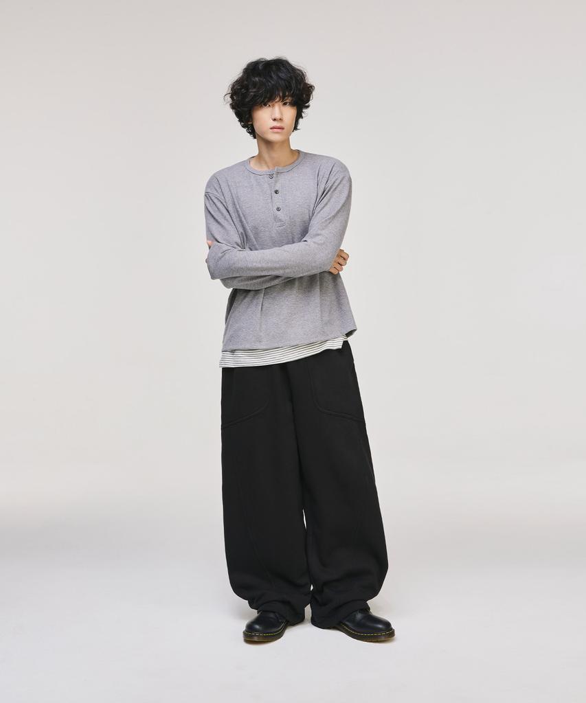 SIGNATURE Fatigue Curved Training Pants [Black]