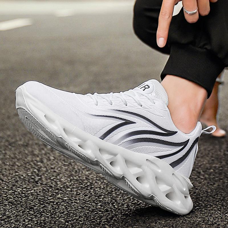 Autumn new blade large size sports casual running shoes low top men platform shoes