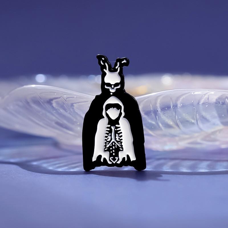 And Creative Decorative Alien Skull Brooch Pin Made From Durable Alloy For All Occasions