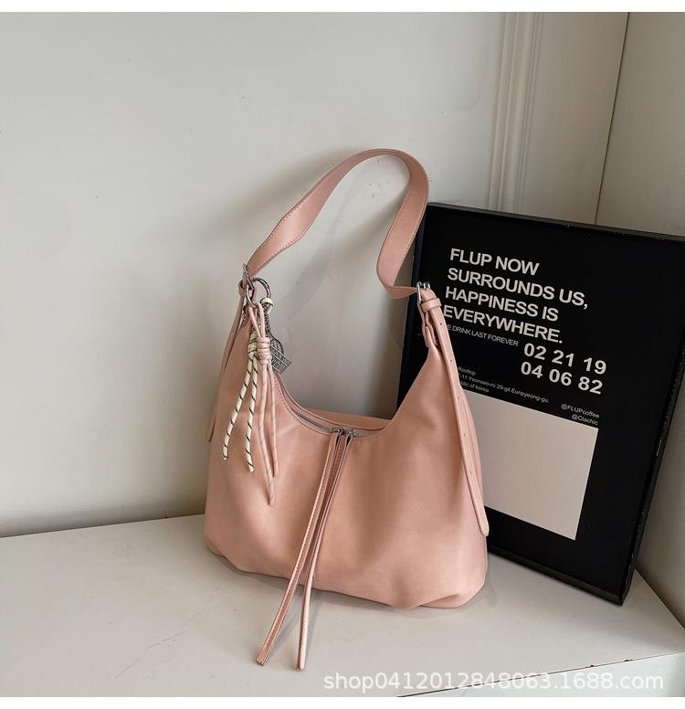 

Premium bag women s 2025 new trendy shoulder bag large capacity tote bag versatile fashion messenger bag розовый