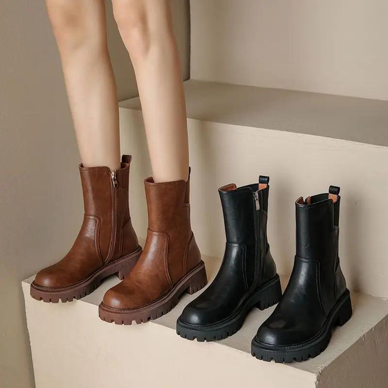 Winter 2024 Women's Half High Boots Flat Ladies Mid Calf Shoes Leather Chic and Elegant On Offer Large Size Warm Spring Autumn