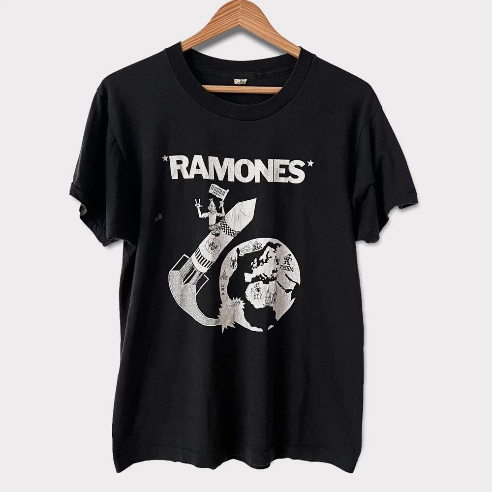 Ramones Rock Band Tshirt Vintage Design Shirt S