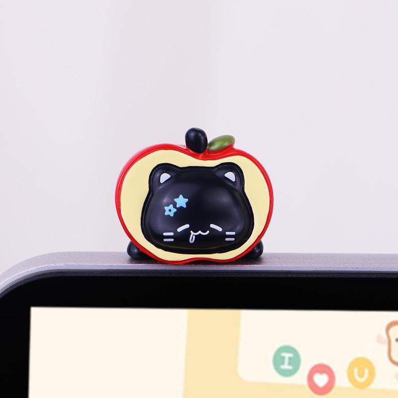 Apple Kitten Cartoon Resin Decoration For Desk Car Dashboard Tv Pc Monitor Cute Animal 3D Black Cat Doll Figurine Car Ornament A1